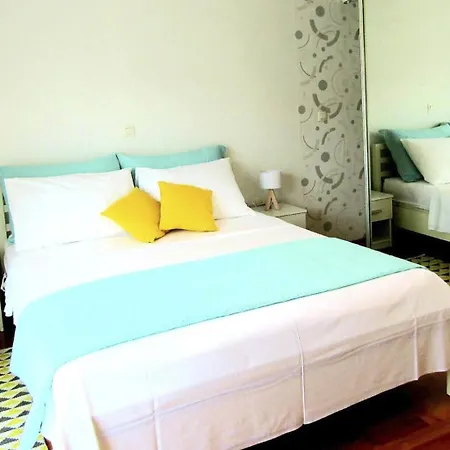 Split Area By Interhome شقة