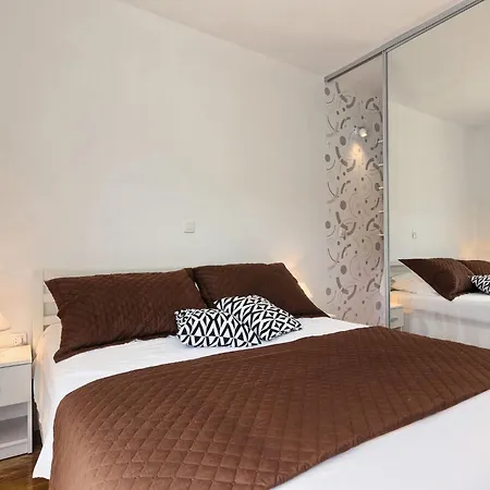 Split Area By Interhome بودْسْتغانا