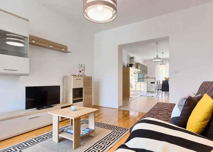 Split Area By Interhome شقة