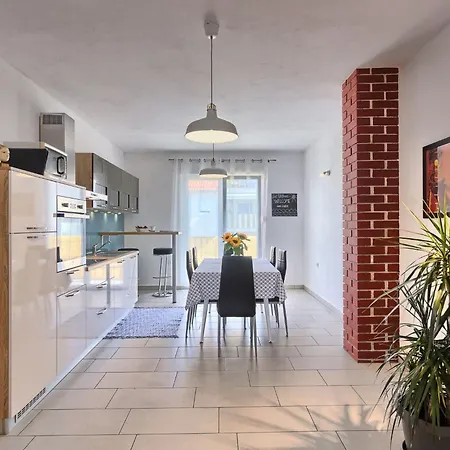 アパート Split Area By Interhome