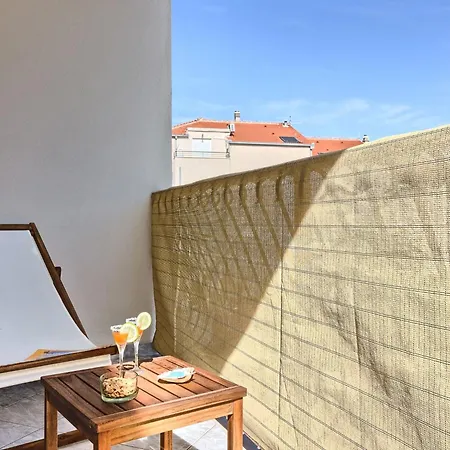 Split Area By Interhome アパート *